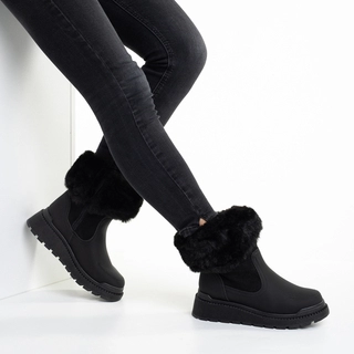 Η χιονοστιβάδα των εκπτώσεων - Εκπτώσεις Γυναικείες μπότες μαύρες   από οικολογικό δέρμα και ύφασμα  Aubrielle Προσφορά