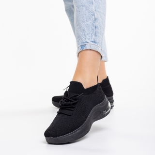 Γυναικεία αθλητικά παπούτσια  μαύρα από ύφασμα  Kindra