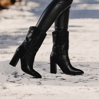 Η χιονοστιβάδα των εκπτώσεων - Εκπτώσεις Γυναικείες μπότες Cerniza μαύρα Προσφορά