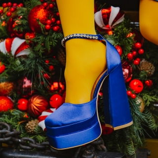 Η χιονοστιβάδα των εκπτώσεων - Εκπτώσεις Γυναικεία παπούτσια   μπλε από ύφασμα Amyra Προσφορά