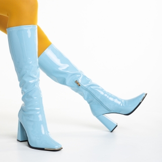 Η χιονοστιβάδα των εκπτώσεων - Εκπτώσεις Γυναικείες μπότες  μπλε από οικολογικό λακαρισμένο δέρμα Dafne Προσφορά