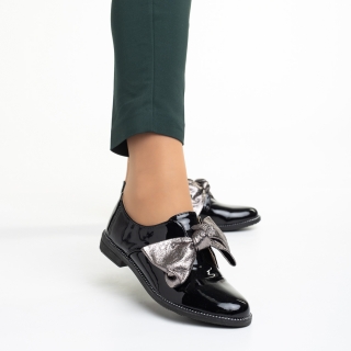 Γυναικεία παπούτσια  μαύρα από οικολογικό δέρμα  λουστρίνι Mitra