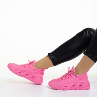 Black Friday - Εκπτώσεις Γυναικεία αθλητικά παπούτσια φούξια από ύφασμα Leanna Προσφορά